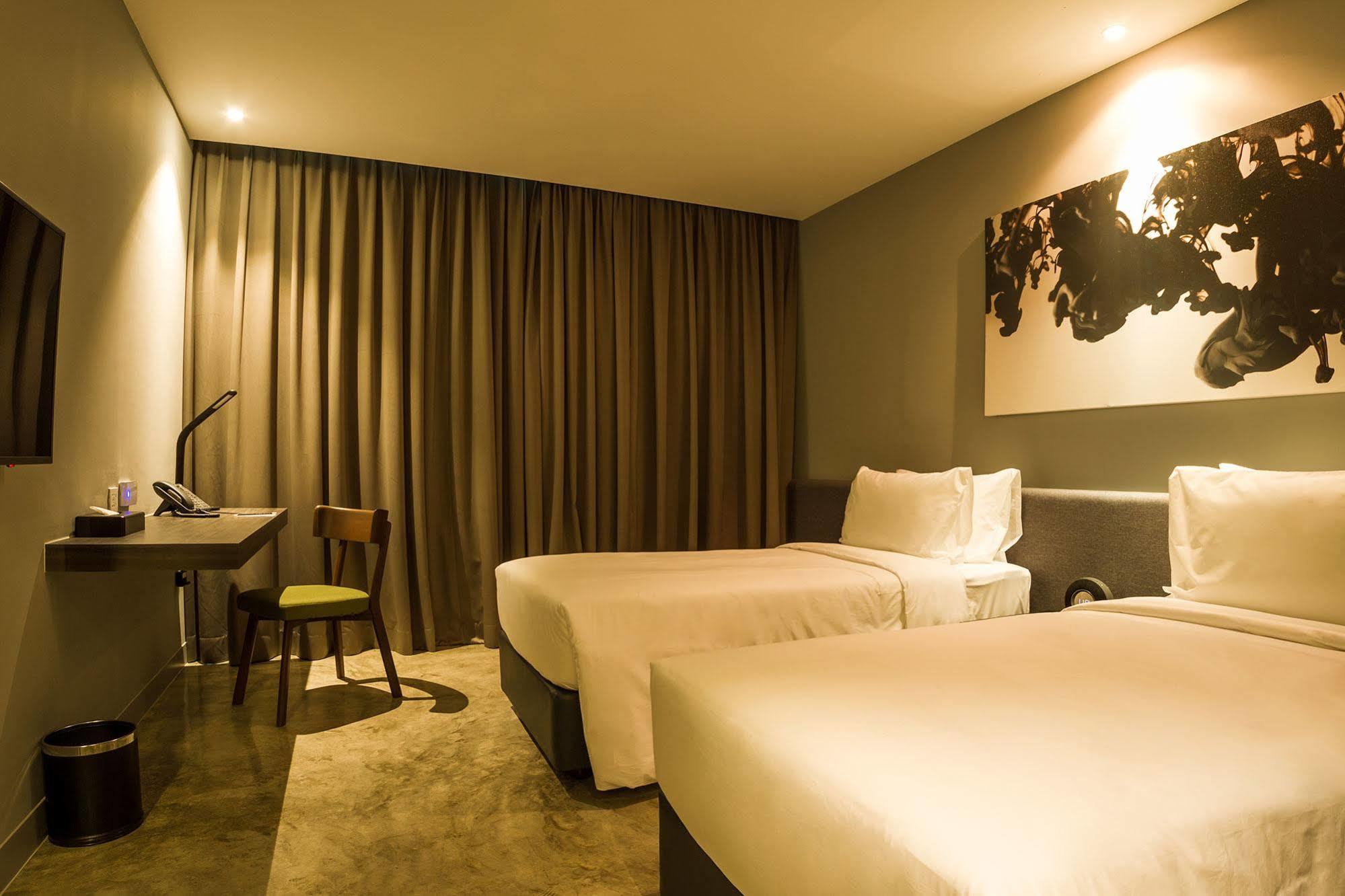 Hotel Zazz Urban Bangkok Extérieur photo